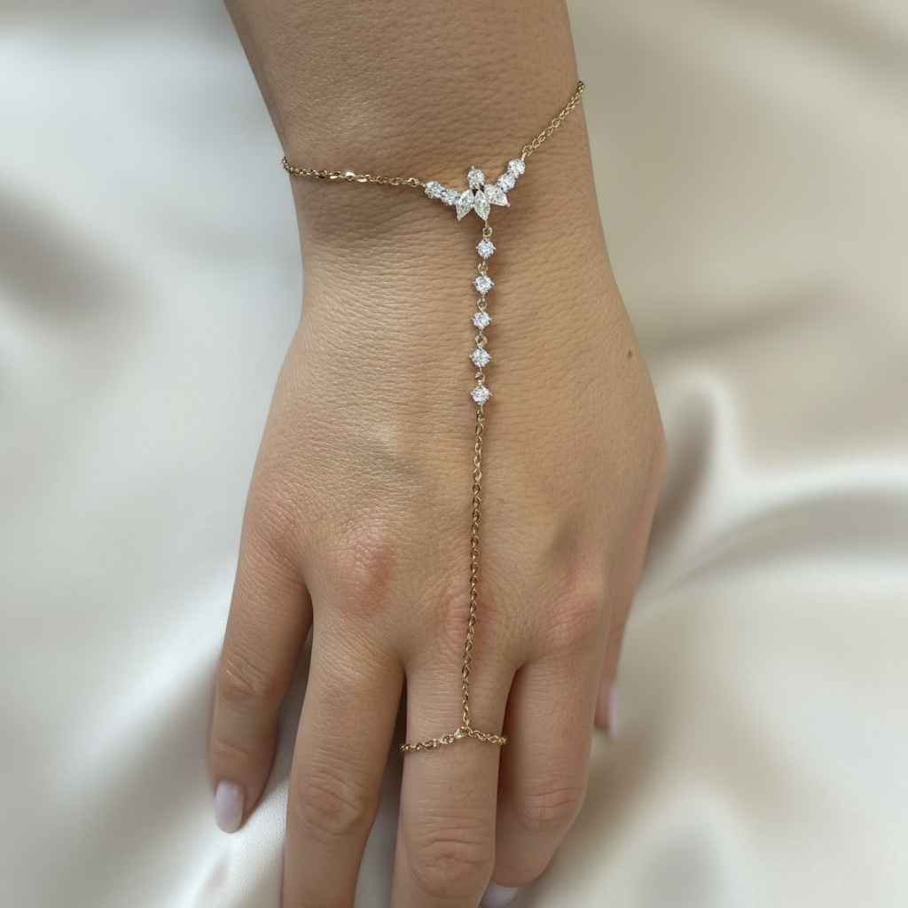 Butterfly Diamond Hand Chain Full Ivory Silk 1:1
