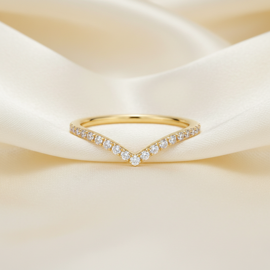 Chevron Ring – Yellow Gold Silk