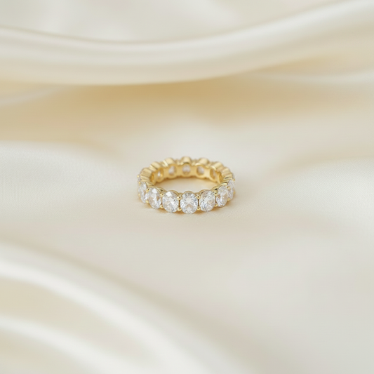 Oval Diamond Eternity Band – No Sparkle